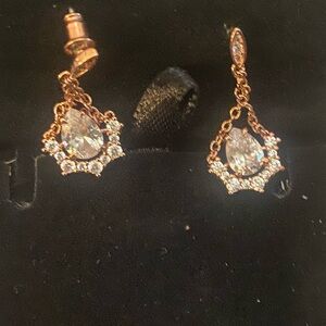 Elegant Gold Teardrop Earrings